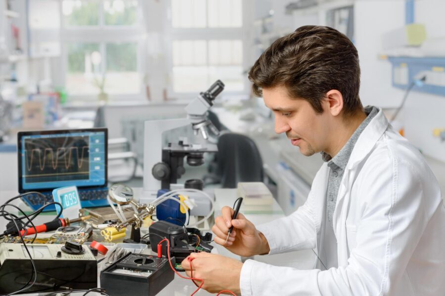 Técnico em Eletroeletrônica